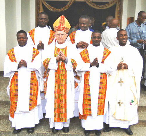 nairobi-deacons-and-priest-