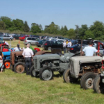 FFD13-Vintage-tractor-displ