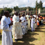 Ngong-VG-blesses-grave